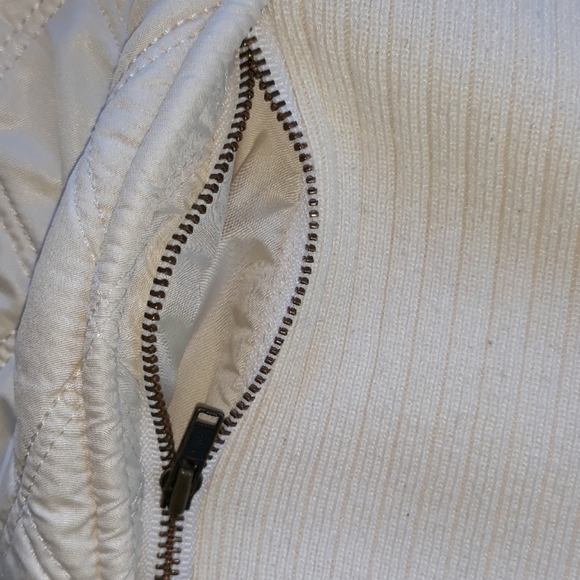 PRANA DIVA CREAM FLEECE PUFFER VEST SIZE SM - Picture 9 of 12